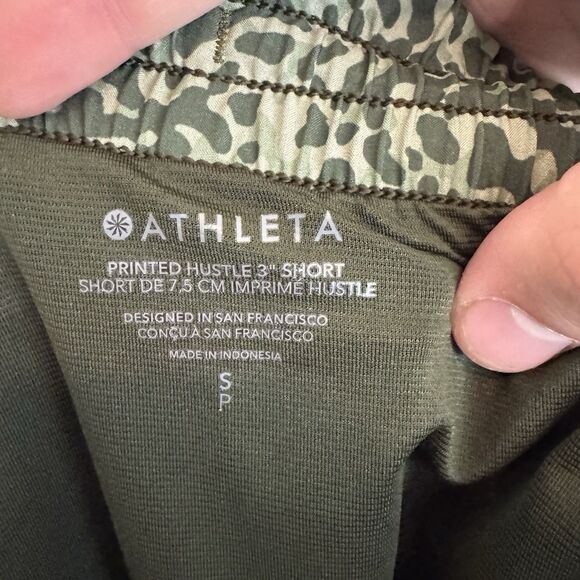 S Athleta Shorts Womens S Green Printed Hustle 3" Vented Brief Zip Pocket Jogger - Picture 5 of 7